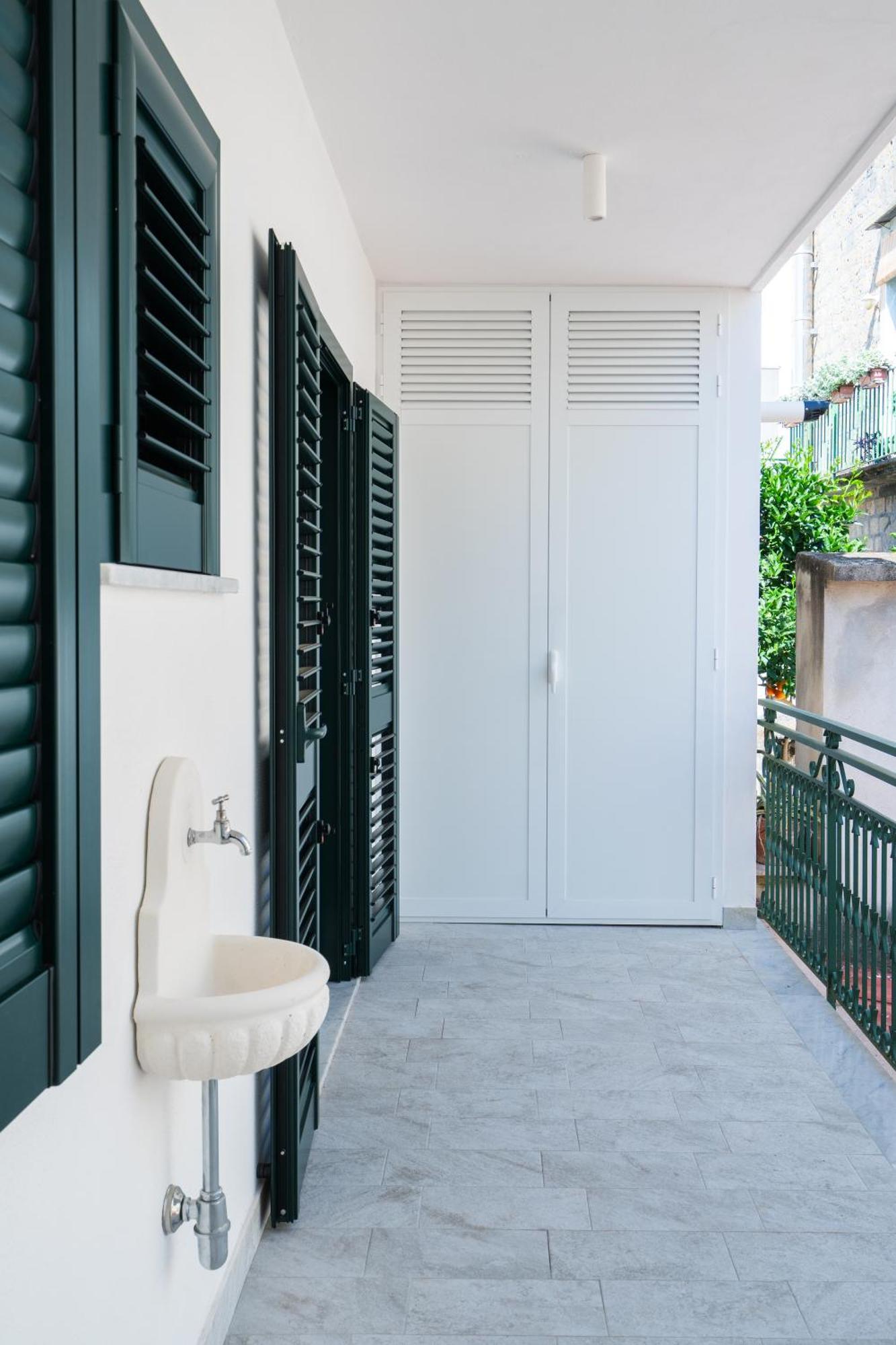 ויקו אקוונסה Sea View Deluxe Apartments מראה חיצוני תמונה