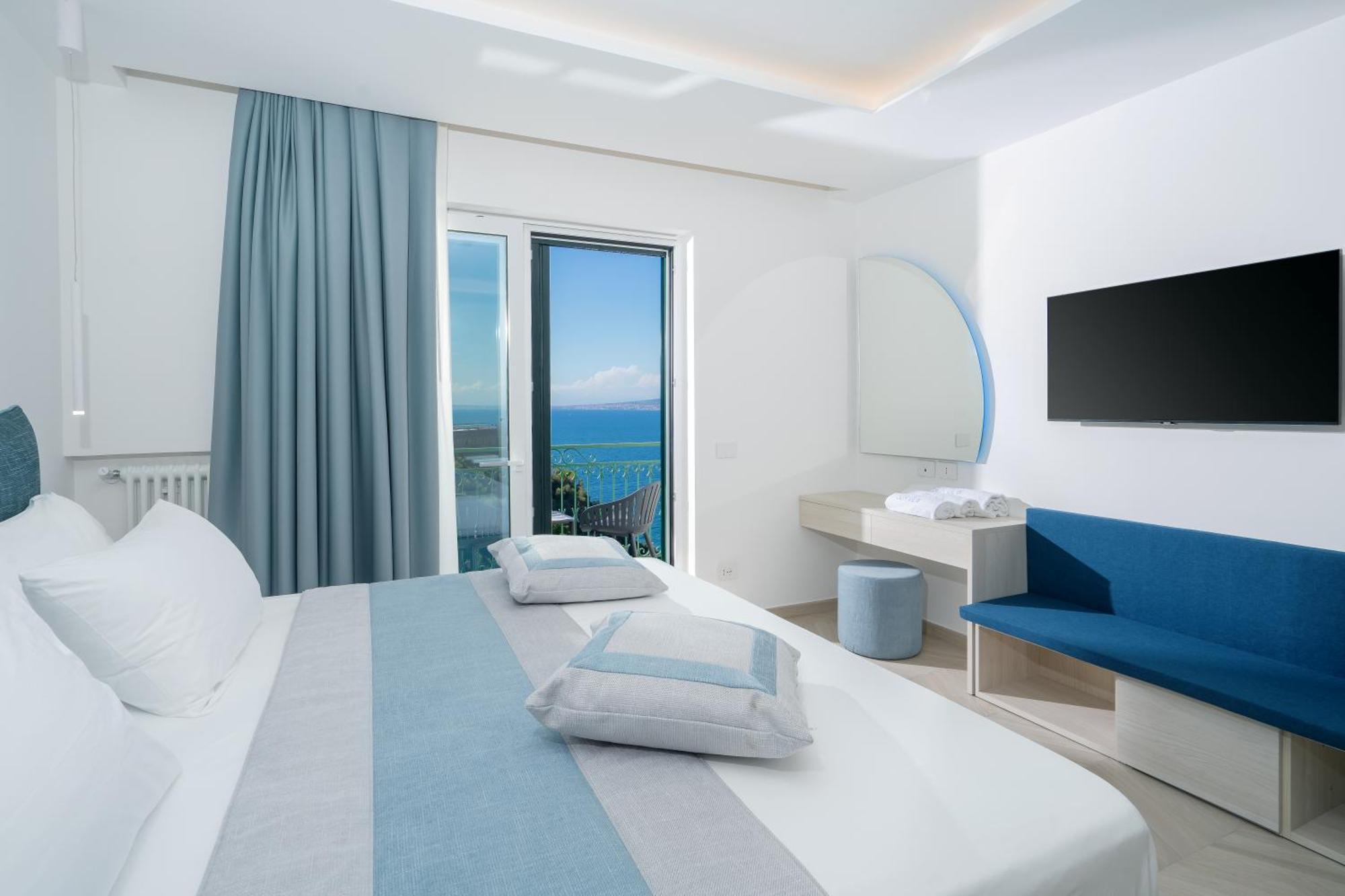 ויקו אקוונסה Sea View Deluxe Apartments מראה חיצוני תמונה